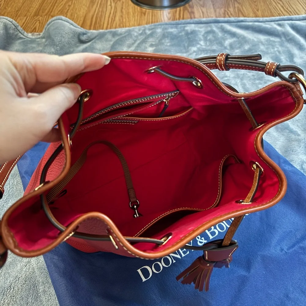 NWOT Dooney & Bourke Red Pebble Grain Leather Bucket Bag - Picture 5 of 15
